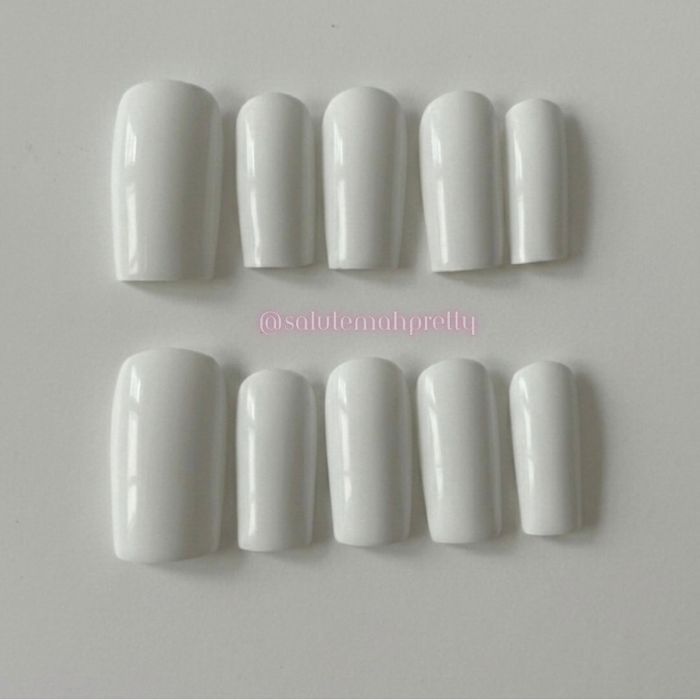 Snow White | white | press on nails ( Handmade )